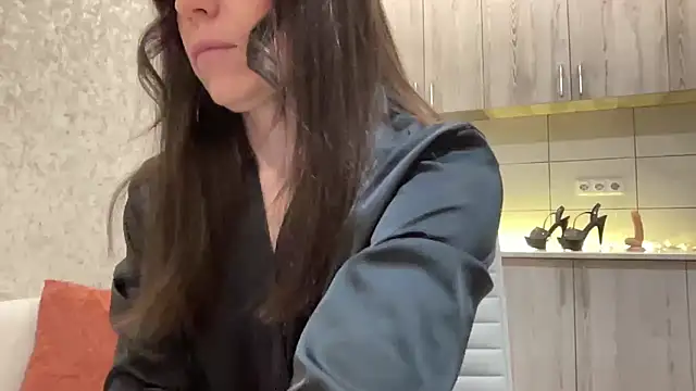 Snapshot of HotyWinter chatting on March 2026 03:12:01 AM HotyWinter online show from March 2026 03:12:01 AM