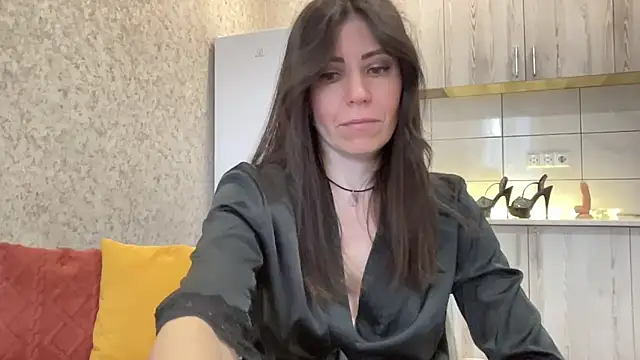 Snapshot of HotyWinter chatting on March 2026 04:35:01 AM HotyWinter online show from March 2026 04:35:01 AM