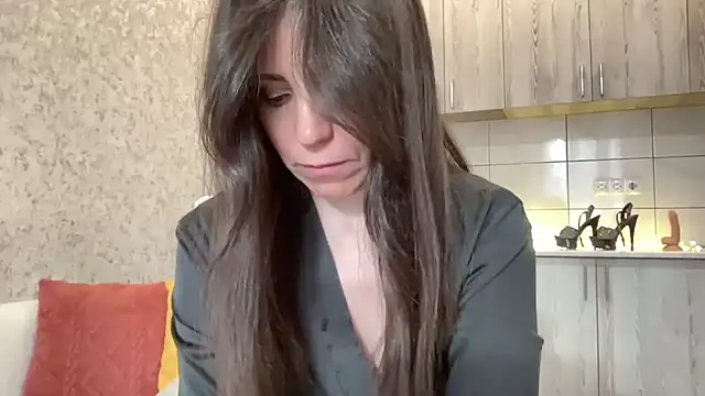 Snapshot of HotyWinter chatting on April 2026 03:45:01 AM HotyWinter online show from April 2026 03:45:01 AM