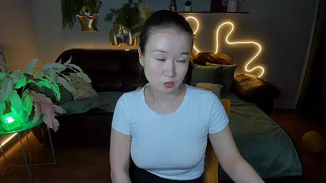 PollyOcean online show from December 2024 02:46:02 PM