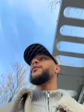 Snapshot of Lionayowe chatting on April 2026 04:36:02 PM Lionayowe online show from April 2026 04:36:02 PM