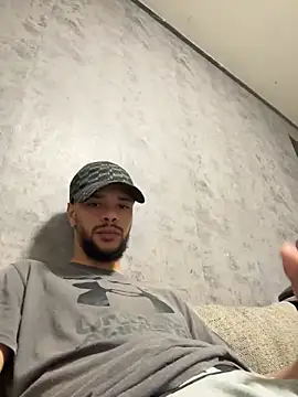 Snapshot of Lionayowe chatting on April 2026 08:55:02 PM Lionayowe online show from April 2026 08:55:02 PM