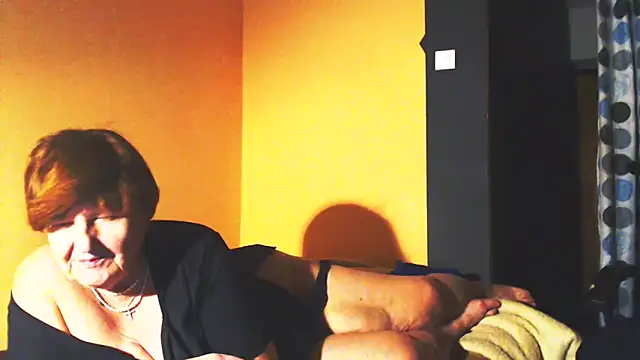 Snapshot of MioritaHard chatting on February 2025 12:02:01 AM MioritaHard online show from February 2025 12:02:01 AM