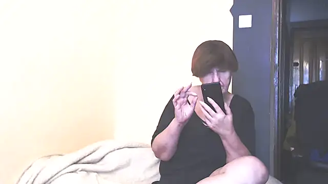 Snapshot of MioritaHard chatting on September 2025 10:18:01 AM MioritaHard online show from September 2025 10:18:01 AM