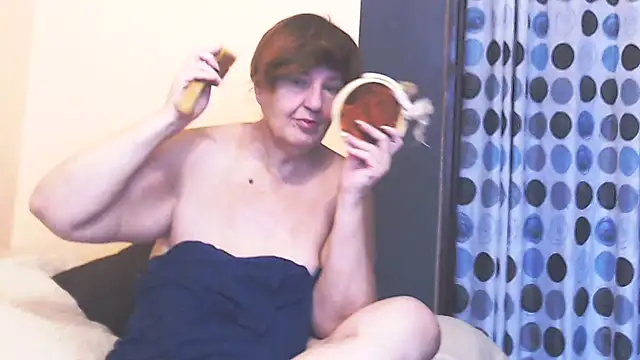 Snapshot of MioritaHard chatting on October 2025 11:29:01 AM MioritaHard online show from October 2025 11:29:01 AM