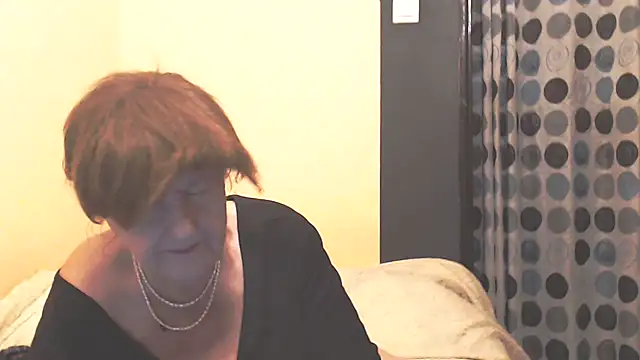 Snapshot of MioritaHard chatting on December 2025 09:57:01 PM MioritaHard online show from December 2025 09:57:01 PM