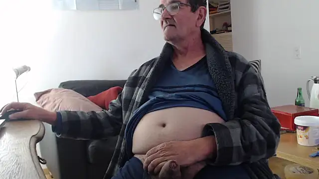 Snapshot of silvio-aus-luzern-CH chatting on April 2026 08:08:01 AM silvio-aus-luzern-CH online show from April 2026 08:08:01 AM