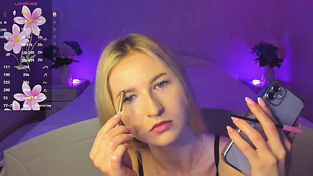 AnnaCarrera online show from September 2025 06:09:02 PM