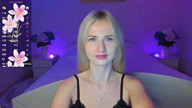 AnnaCarrera online show from October 2025 09:42:01 PM