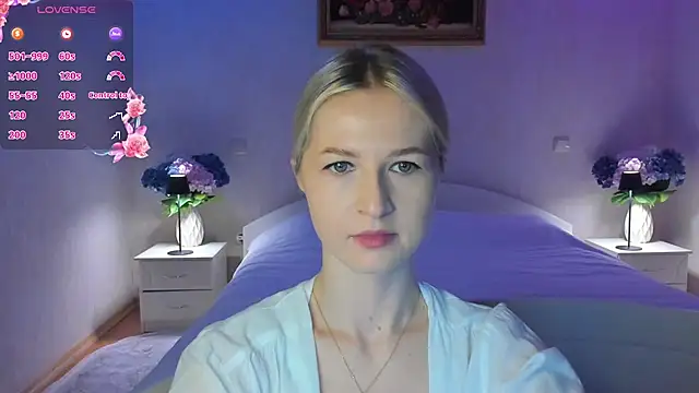 Snapshot of AnnaCarrera chatting on February 2026 08:32:02 PM AnnaCarrera online show from February 2026 08:32:02 PM