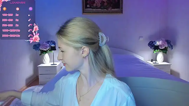 Snapshot of AnnaCarrera chatting on April 2026 08:53:02 PM AnnaCarrera online show from April 2026 08:53:02 PM