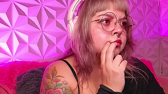 Satyn doll online show from November 2025 11:27:01 PM