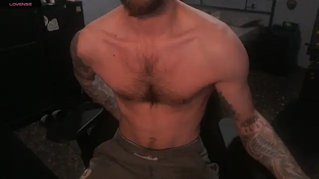 SexxxyLouis online show from December 2025 12:01:02 PM