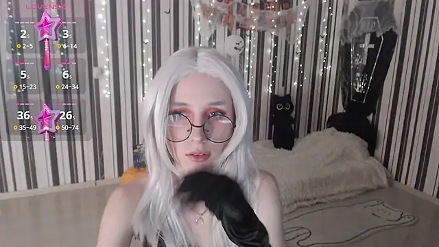  Hanna Moon  online show from October 2025 01:12:01 PM