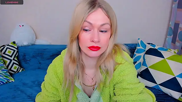 EllenMoore online show from March 2026 03:22:02 AM