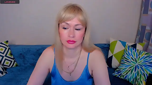 EllenMoore online show from June 2026 03:19:02 AM