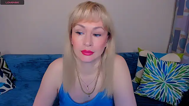 EllenMoore online show from June 2026 03:11:01 AM