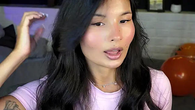 ErikaSoft online show from October 2025 01:58:01 PM