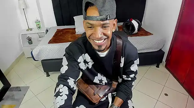 anhtony wayans online show from January 2025 07:05:01 PM