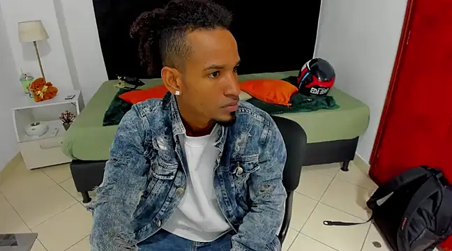 anhtony wayans online show from March 2025 11:42:02 PM