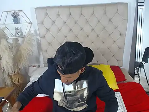 anhtony wayans online show from September 2025 12:22:02 AM