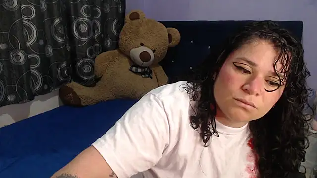 Snapshot of ANGELIQUE_KLANE chatting on April 2026 04:15:02 AM ANGELIQUE KLANE online show from April 2026 04:15:02 AM