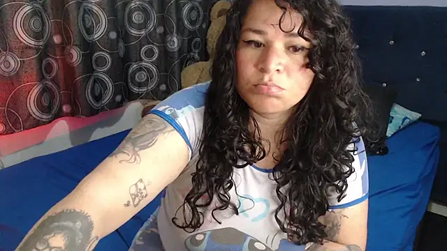 Snapshot of ANGELIQUE_KLANE chatting on May 2026 04:03:01 PM ANGELIQUE KLANE online show from May 2026 04:03:01 PM
