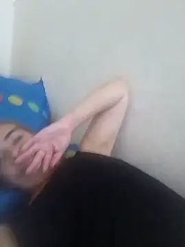 Snapshot of mari657 chatting on April 2026 02:28:01 AM mari657 online show from April 2026 02:28:01 AM