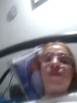 Snapshot of mari657 chatting on April 2026 08:23:01 PM mari657 online show from April 2026 08:23:01 PM