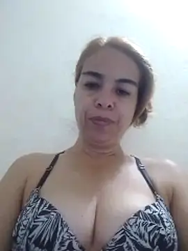 Snapshot of mari657 chatting on April 2026 07:48:01 PM mari657 online show from April 2026 07:48:01 PM