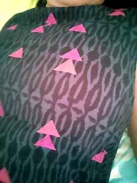 Snapshot of MumbaiMaskGirl chatting on February 2025 10:52:01 AM MumbaiMaskGirl online show from February 2025 10:52:01 AM