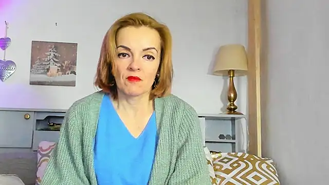 Snapshot of KateConner chatting on February 2025 11:44:01 PM KateConner online show from February 2025 11:44:01 PM