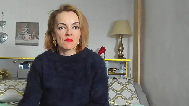 Snapshot of KateConner chatting on February 2025 06:45:01 PM KateConner online show from February 2025 06:45:01 PM