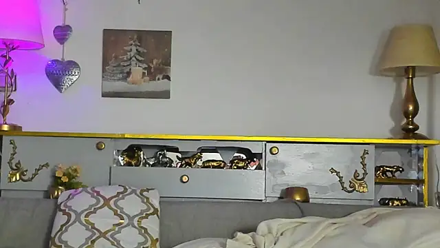 Snapshot of KateConner chatting on February 2025 09:35:02 PM KateConner online show from February 2025 09:35:02 PM