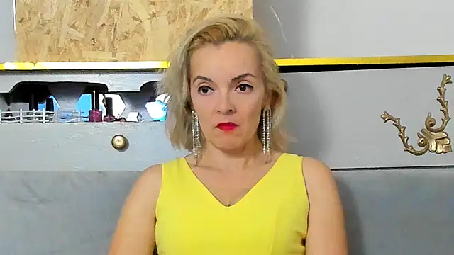 Snapshot of KateConner chatting on November 2025 05:33:02 PM KateConner online show from November 2025 05:33:02 PM