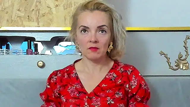 Snapshot of KateConner chatting on November 2025 06:41:02 PM KateConner online show from November 2025 06:41:02 PM