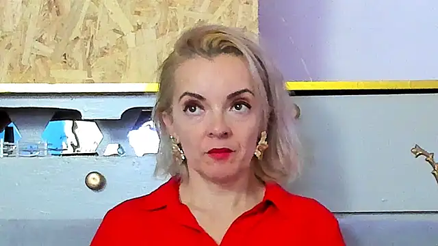 Snapshot of KateConner chatting on November 2025 06:39:01 PM KateConner online show from November 2025 06:39:01 PM