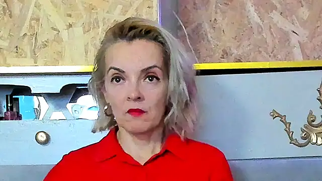 Snapshot of KateConner chatting on November 2025 11:07:02 PM KateConner online show from November 2025 11:07:02 PM