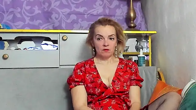 Snapshot of KateConner chatting on April 2026 08:14:01 PM KateConner online show from April 2026 08:14:01 PM