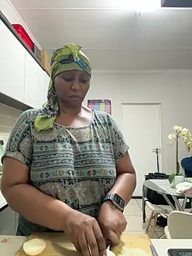 Bootyliciouse21X online show from February 2026 10:04:02 PM