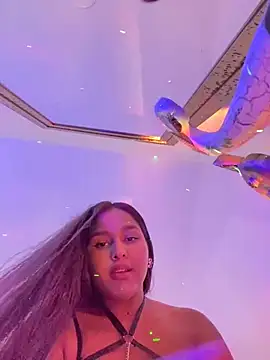 Fancyxlove online show from December 2024 01:25:01 PM