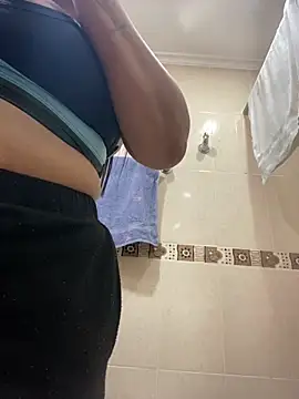 Fancyxlove online show from November 2025 12:37:02 PM