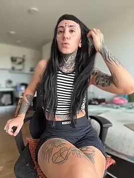 Snapshot of samisamsx chatting on October 2025 03:44:02 PM samisamsx online show from October 2025 03:44:02 PM