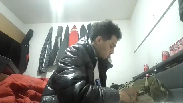 Snapshot of bigdickjojo69 chatting on March 2026 12:37:02 AM bigdickjojo69 online show from March 2026 12:37:02 AM