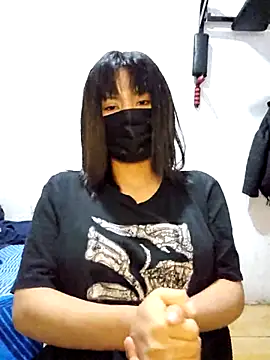 Snapshot of Latin_summer chatting on September 2025 10:43:02 PM Latin summer online show from September 2025 10:43:02 PM