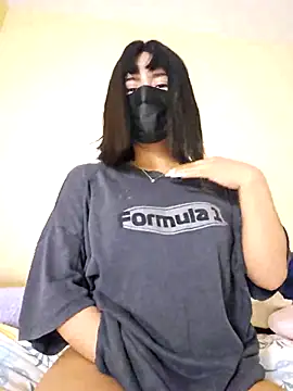 Snapshot of Latin_summer chatting on October 2025 03:52:02 AM Latin summer online show from October 2025 03:52:02 AM