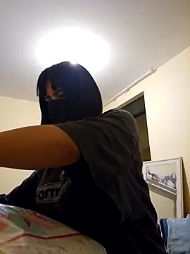 Snapshot of Latin_summer chatting on October 2025 02:12:01 AM Latin summer online show from October 2025 02:12:01 AM