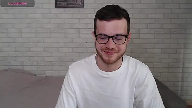 Snapshot of Alexxx_horny chatting on July 2026 07:04:01 AM Alexxx horny online show from July 2026 07:04:01 AM