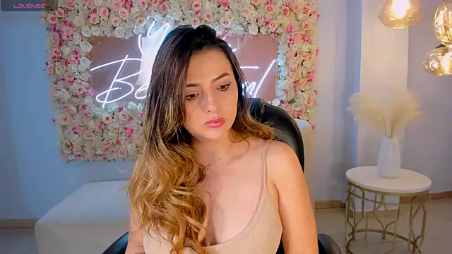 AmyWood online show from February 2025 07:02:01 AM