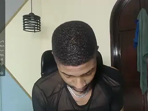 Snapshot of kilian_xx chatting on February 2025 01:32:01 PM kilian xx online show from February 2025 01:32:01 PM